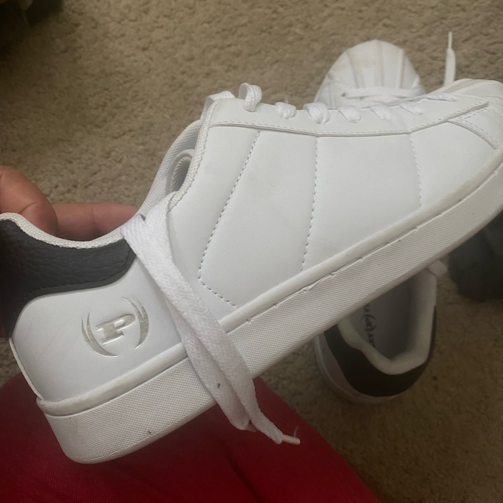 Shoe phat farm size 11. New.